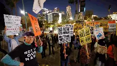 బహ్రెయిన్ బేస్‌పై ఇరాన్ దాడి, హోర్ముజ్ మూసివేత