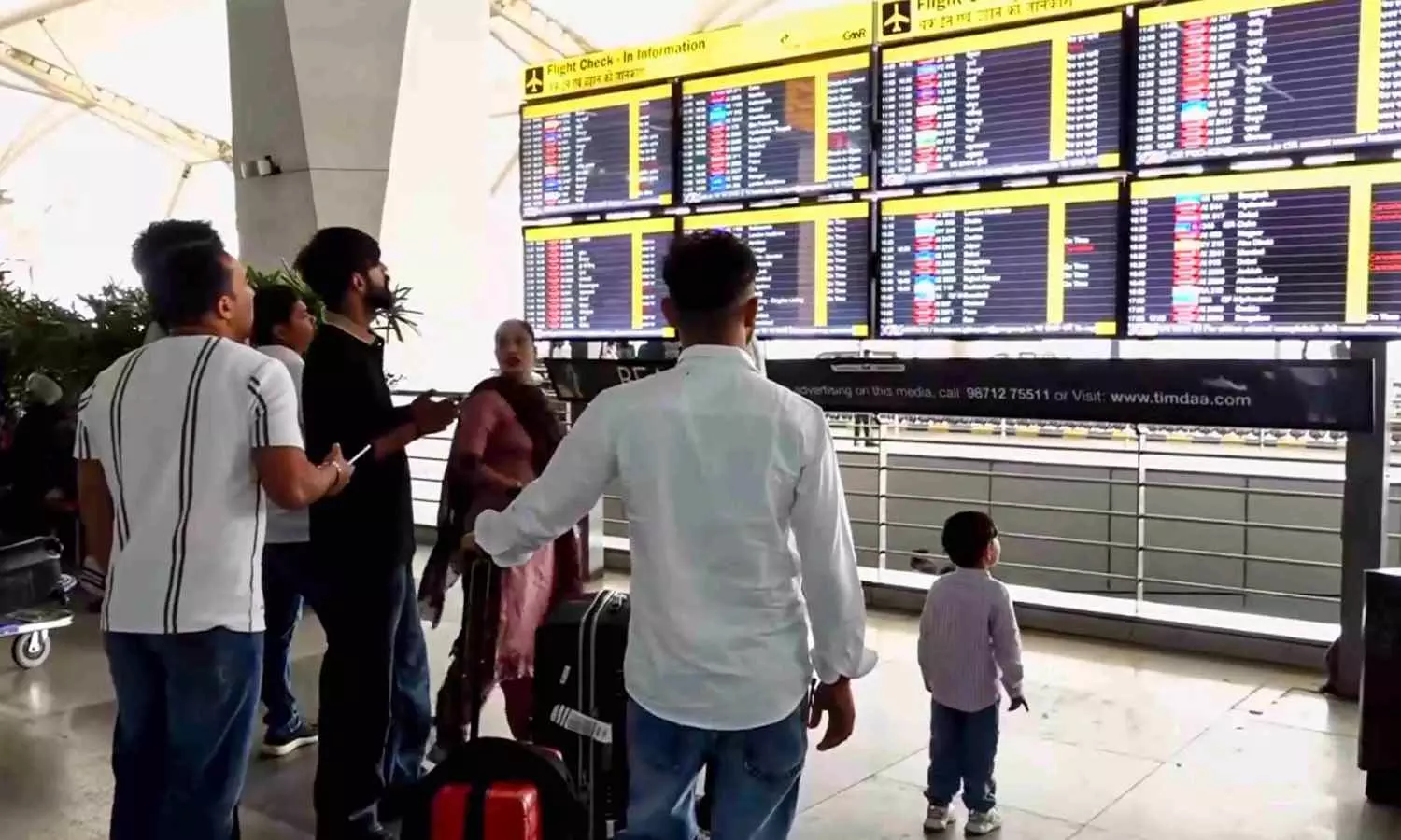 తెరుచుకున్న గల్ఫ్ గగనతలం.. ఇండియాకు విమాన సర్వీసులు పునఃప్రారంభం తెరుచుకున్న గల్ఫ్ గగనతలం.. ఇండియాకు విమాన సర్వీసులు పునఃప్రారంభం