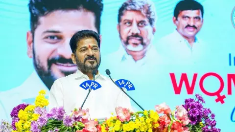 విద్యార్ధినులకు స్కూటీలిచ్చే ఆలోచన విద్యార్ధినులకు స్కూటీలిచ్చే ఆలోచన