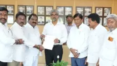 కాజీపేట కోచ్ ఫ్యాక్టరీలో నిర్వాసితుల ఉపాధి కోసం పోరాటం