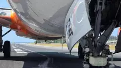 ధాయ్ లాండ్  ఫుకేత్ రన్ వే మీద హైదరాబాద్ విమానానికి ప్రమాదం