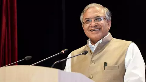 సీఈసీపై అభిశంసన తీర్మానం కేవలం రాజకీయ అస్త్రమేనా?