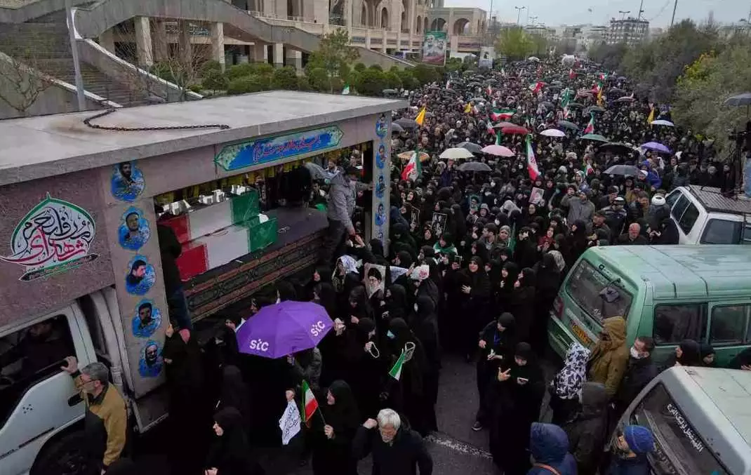 ‘డిగో గార్సియా’ సైనిక స్థావరంపై ఇరాన్ దాడులు ‘డిగో గార్సియా’ సైనిక స్థావరంపై ఇరాన్ దాడులు