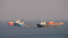 భారత్ కు చేరుకుంటున్న రష్యా ముడి చమురు నౌకలు