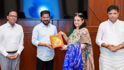 రేవంత్ భరోసాతో మేనకాగాంధీ హ్యాపీ రేవంత్ భరోసాతో మేనకాగాంధీ హ్యాపీ