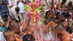 వైభవంగా ఒంటిమిట్ట శ్రీ కోదండరాముడి చక్రస్నానం