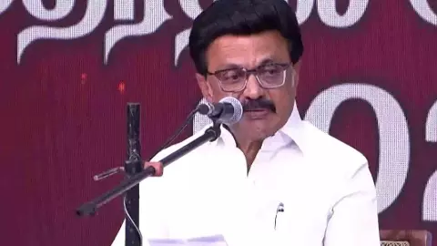 ‘‘డీఎంకే ఉన్నంత కాలం తమిళనాడులో హిందీ రాదు’’ ‘‘డీఎంకే ఉన్నంత కాలం తమిళనాడులో హిందీ రాదు’’