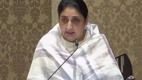 మహారాష్ట్ర ప్రతిపక్షాల చీలిక వచ్చిందా?