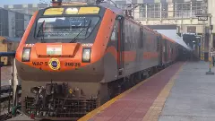 తెలంగాణలో పట్టాలెక్కని  ప్రాజెక్టులెన్నో తెలుసా?