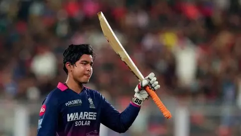 ప్రత్యర్థులను పరుగులు పెట్టిస్తున్న బుడతడు ప్రత్యర్థులను పరుగులు పెట్టిస్తున్న బుడతడు