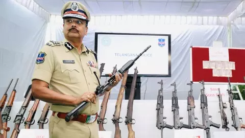 తెలంగాణలో అర్బన్ నక్సల్స్ లేరు: డీజీపీ శివధర్ రెడ్డి స్పష్టం తెలంగాణలో అర్బన్ నక్సల్స్ లేరు: డీజీపీ శివధర్ రెడ్డి స్పష్టం